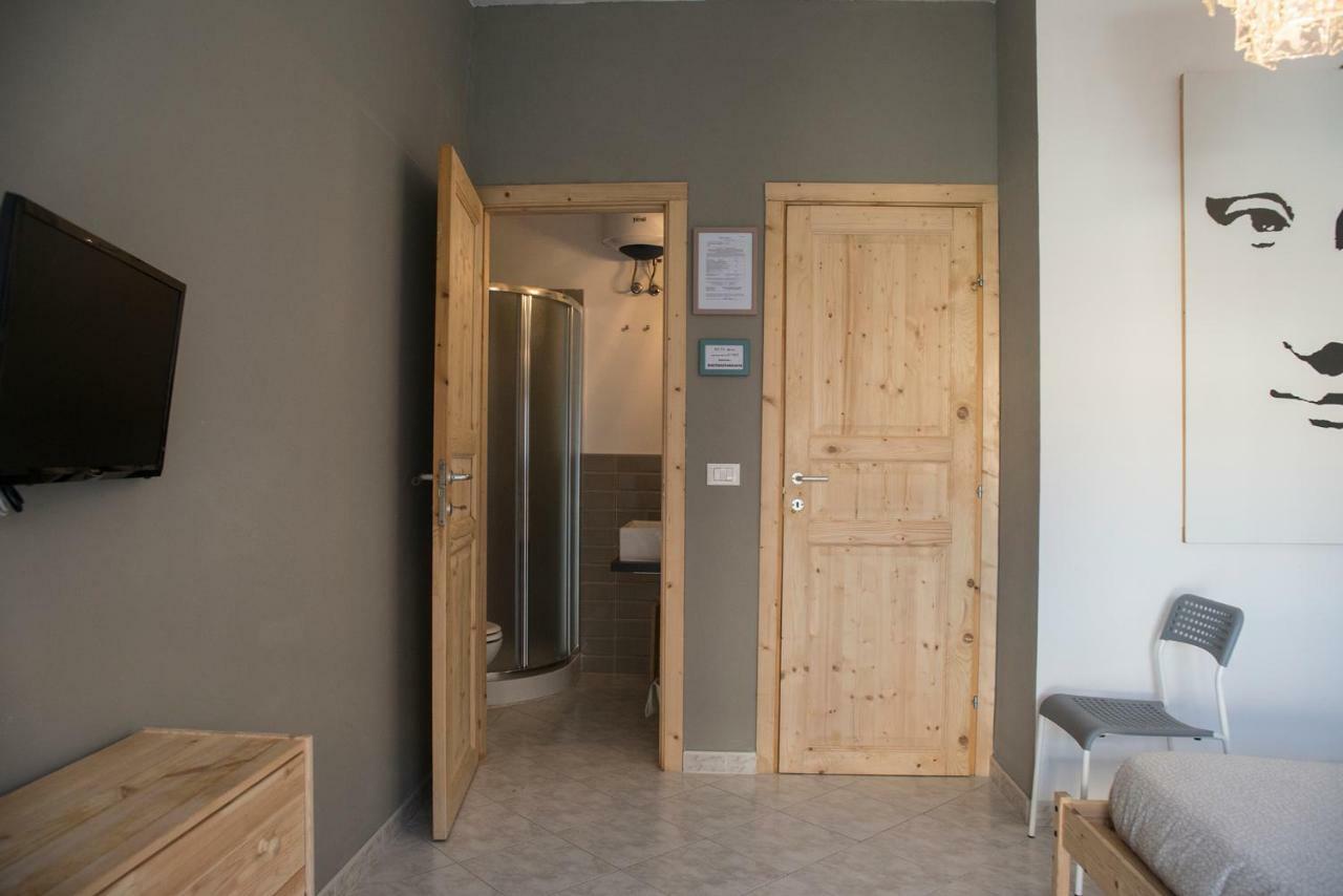 Affittacamere " Il Porto " Livorno Exterior foto